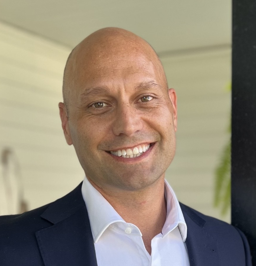 Aaron Uitenbroek, Founder and CEO of i10 Research